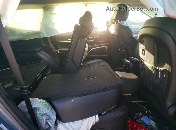 5XYP2DGCXRG536722 2024 KIA TELLURIDE Gray Vista interior trasera