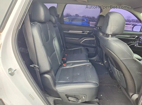 5XYP2DHC4NG208303 2022 KIA TELLURIDE White Rear interior view