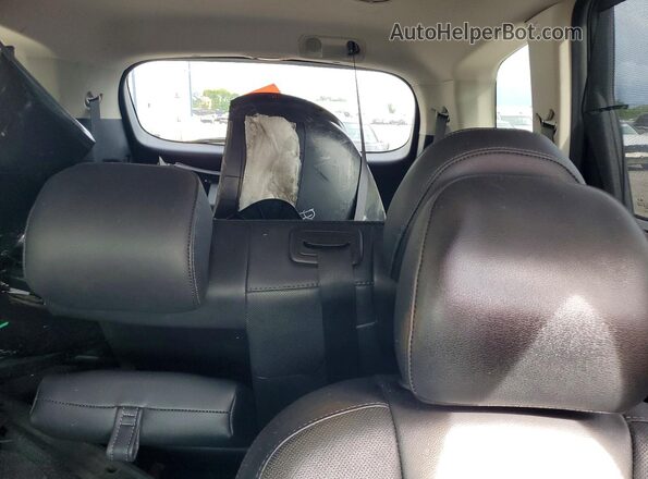 5XYP34HC9LG011833 2020 KIA TELLURIDE Green Rear seats view