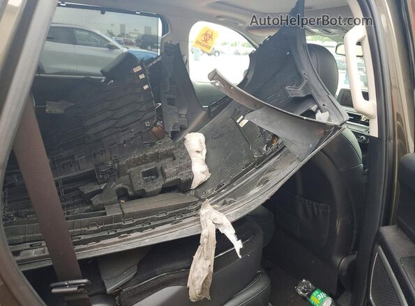 5XYP34HC9LG011833 2020 KIA TELLURIDE Green Rear interior view