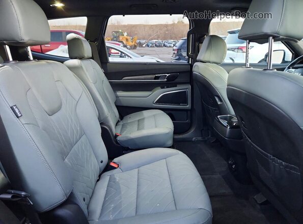 5XYP5DGC1PG349938 2023 KIA TELLURIDE White Rear interior view