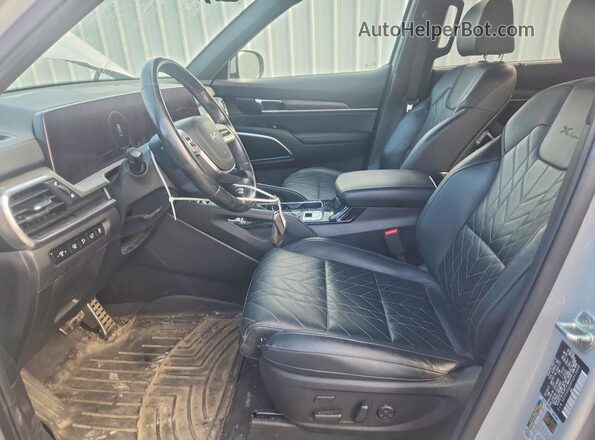 5XYP5DGC4PG353000 2023 KIA TELLURIDE Серый Вид салона спереди