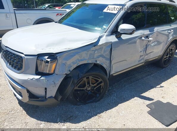 5XYP5DGC7PG322355 2023 KIA TELLURIDE Silver Front view
