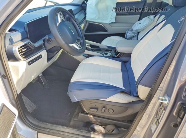 5XYP5DGC8RG411998 2024 KIA TELLURIDE Silver Вид салону спереду