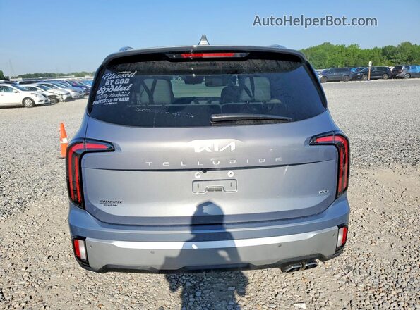 5XYP5DGC8RG411998 2024 KIA TELLURIDE Silver Вид ззаду