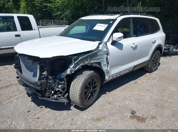 5XYP5DGC9RG428373 2024 KIA TELLURIDE White წინა მარცხენა ხედი სამი მეოთხედიდან