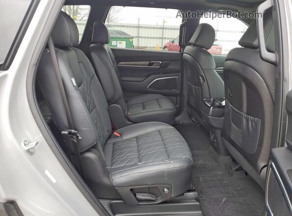 5XYP5DGCXRG532791 2024 KIA TELLURIDE Gray Rear interior view