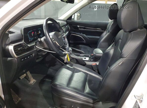 5XYP64GC9SG575778 2025 KIA TELLURIDE White წინა სალონის ხედი