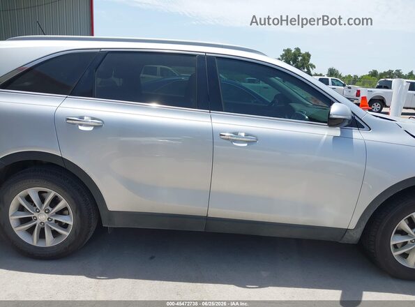 5XYPG4A31GG170656 2016 KIA SORENTO Silver Vista interior trasera