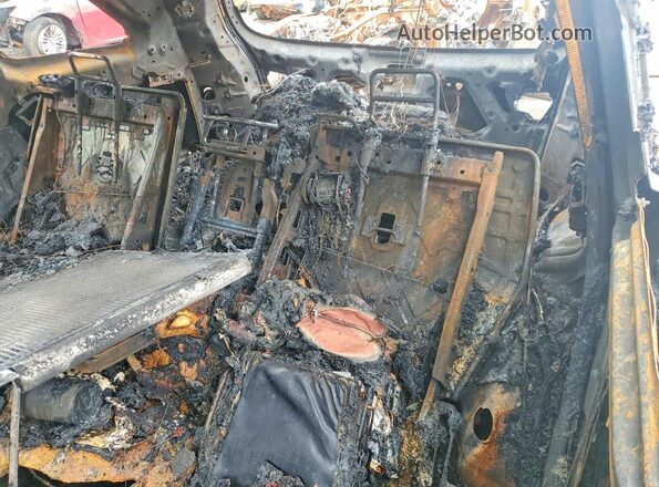 5XYPG4A31KG585002 2019 KIA SORENTO Burn Vista de los asientos traseros