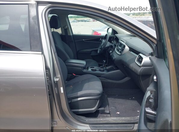 5XYPG4A39GG101794 2016 KIA SORENTO Gray Սալոնի դիմացի տեսք