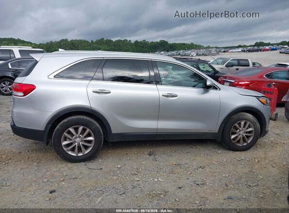5XYPGDA30GG024345 2016 KIA SORENTO Silver Вид задньої частини салону