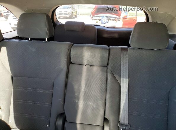 5XYPGDA30GG067325 2016 KIA SORENTO White Հետևի նստատեղերի տեսք
