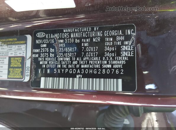 5XYPGDA30HG280762 2017 KIA SORENTO Burgundy Vista del compartimento del motor