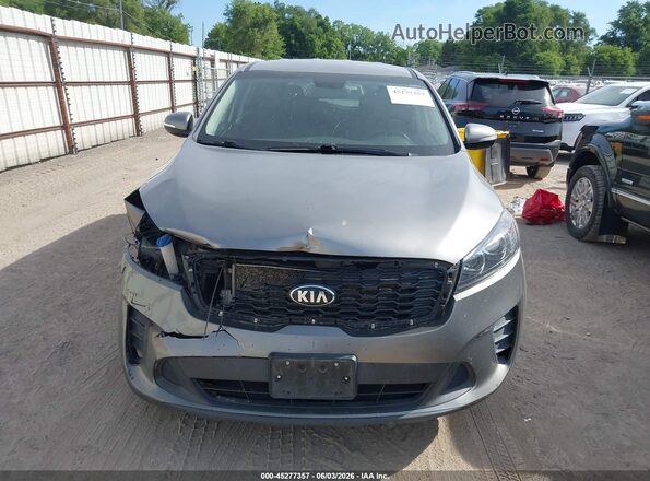 5XYPGDA32KG552879 2019 KIA SORENTO Gray Rear interior view