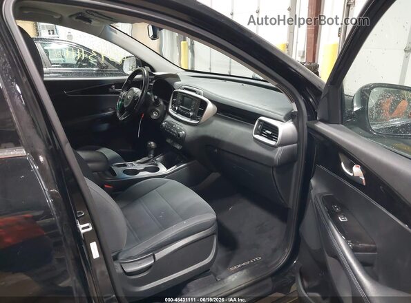 5XYPGDA34GG093586 2016 KIA SORENTO Черный Вид салона спереди