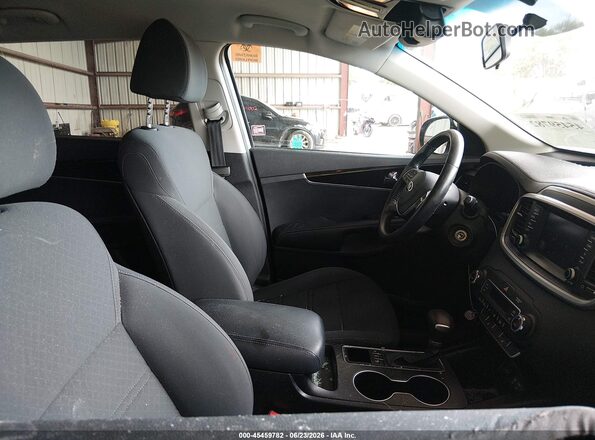 5XYPGDA39LG663317 2020 KIA SORENTO Серебряный Вид салона спереди