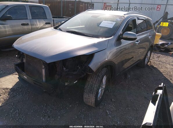 5XYPGDA3XJG373388 2018 KIA SORENTO Gray Vista tres cuartos delantera izquierda