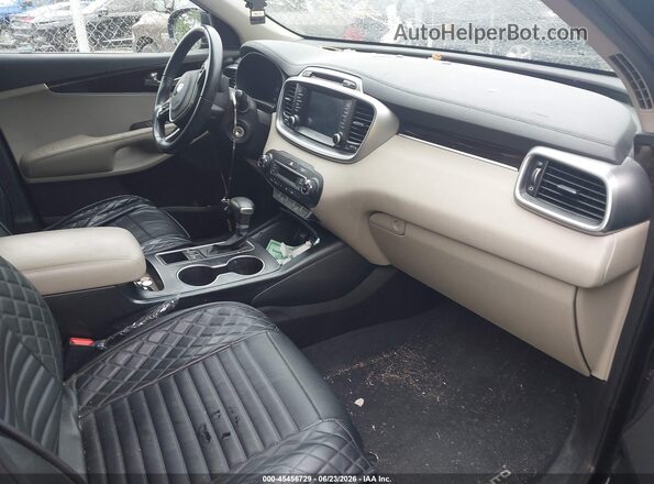 5XYPGDA51KG528607 2019 KIA SORENTO Черный Вид салона спереди