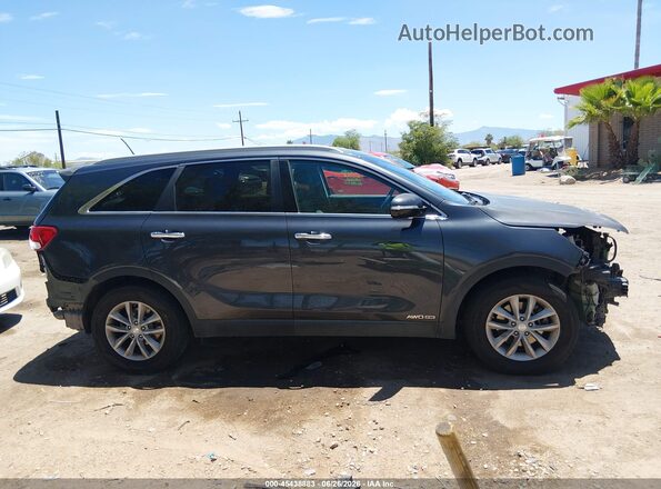 5XYPGDA52HG331342 2017 KIA SORENTO Черный Вид задней части салона
