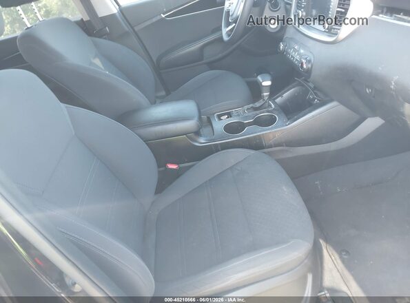 5XYPGDA54LG615208 2020 KIA SORENTO Черный Вид салона спереди