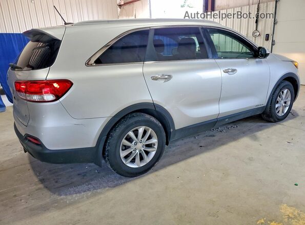 5XYPGDA55GG109022 2016 KIA SORENTO Silver Rear right