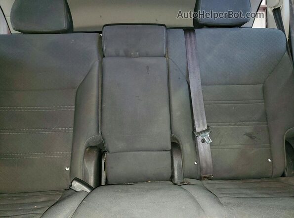 5XYPGDA55GG109022 2016 KIA SORENTO Silver Rear seats view