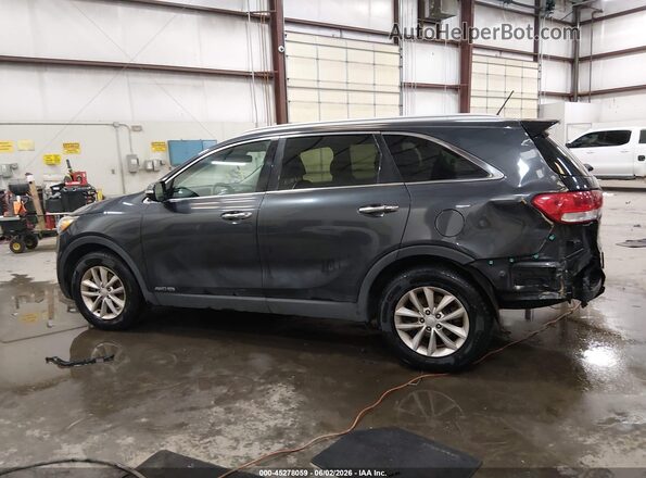 5XYPGDA5XJG367463 2018 KIA SORENTO Gray 360 interior view