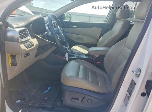 5XYPH4A52JG359063 2018 KIA SORENTO White Front interior view