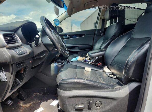 5XYPH4A55GG112290 2016 KIA SORENTO Silver Front interior view