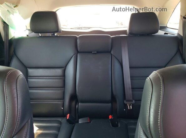 5XYPH4A56HG321376 2017 KIA SORENTO White Widok tylnych siedzeń