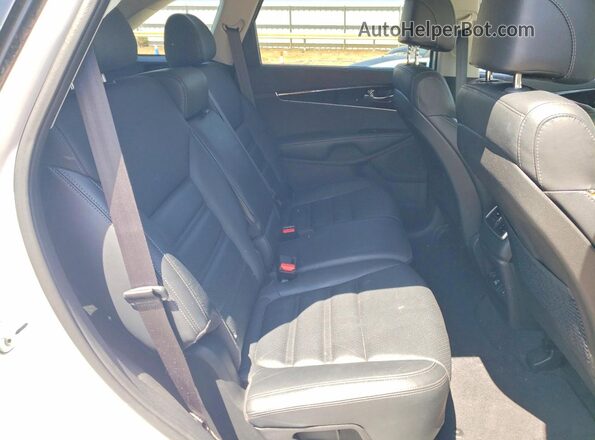 5XYPH4A56HG321376 2017 KIA SORENTO White Widok wnętrza z tyłu