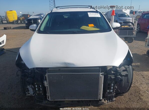 5XYPH4A58JG396456 2018 KIA SORENTO White Widok wnętrza z tyłu