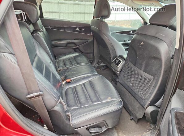 5XYPH4A59GG084462 2016 KIA SORENTO Red Rear interior view