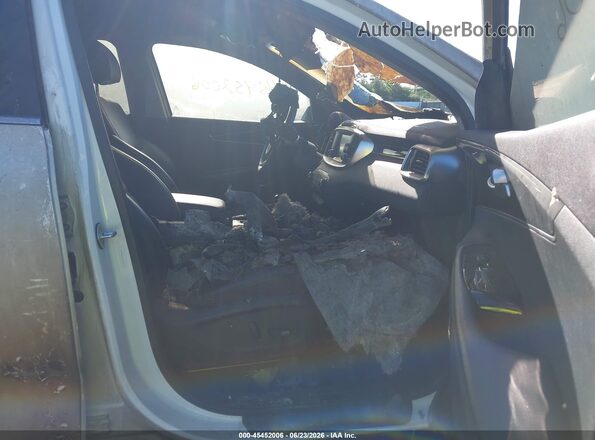 5XYPHDA13JG356993 2018 KIA SORENTO White Widok wnętrza z przodu