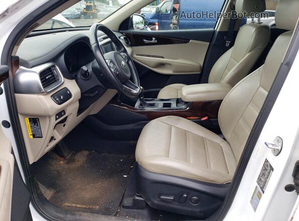 5XYPHDA53JG417567 2018 KIA SORENTO White Widok wnętrza z przodu
