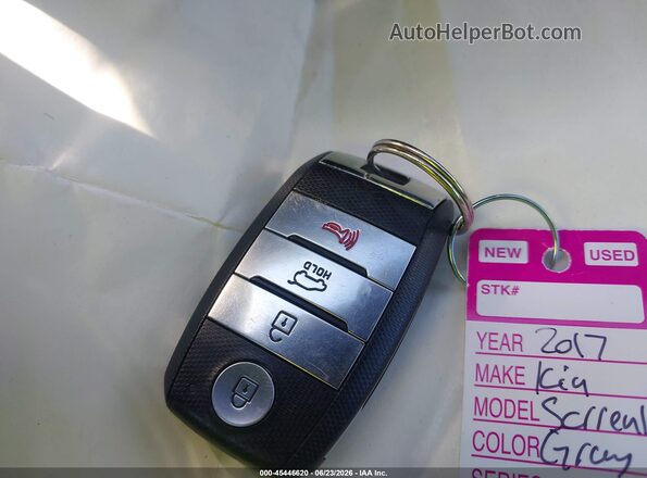 5XYPHDA57HG294804 2017 KIA SORENTO Gold Dashboard view