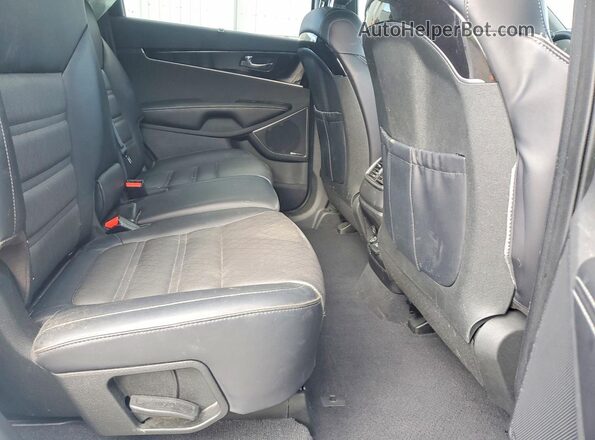 5XYPKDA50KG470116 2019 KIA SORENTO White 