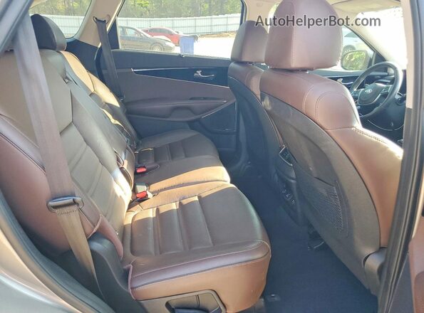 5XYPKDA52KG500636 2019 KIA SORENTO Желто-коричневый Вид задней части салона