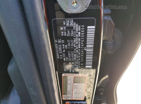5XYRG4LC4PG198800 2023 KIA SORENTO Black Vista de la etiqueta del VIN
