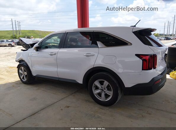 5XYRG4LC9NG134331 2022 KIA SORENTO White Rear interior view