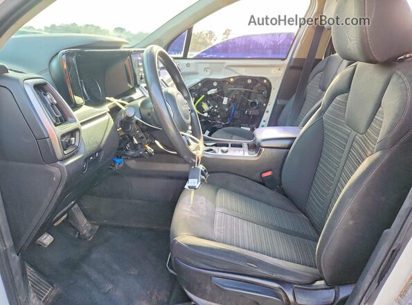 5XYRG4LCXNG082594 2022 KIA SORENTO White Front interior view