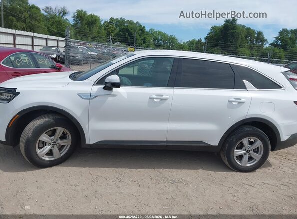 5XYRGDLC8NG106536 2022 KIA SORENTO White 360 interior view