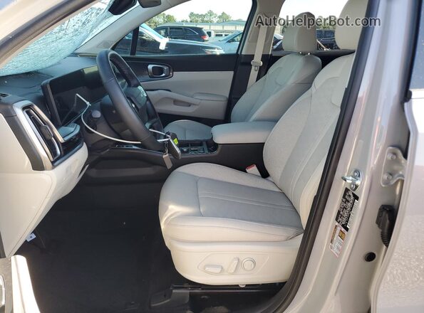 5XYRH4JF4TG440537 2026 KIA SORENTO Silver წინა სალონის ხედი