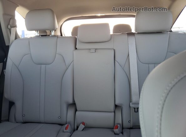 5XYRH4JF4TG440537 2026 KIA SORENTO Silver უკანა სავარძლების ხედი