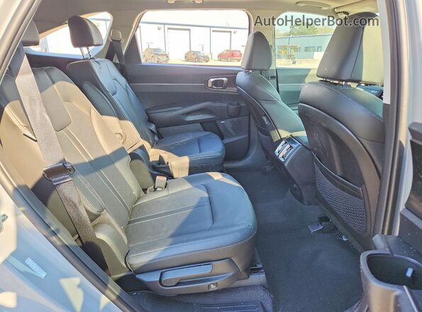 5XYRH4JF8TG420033 2026 KIA SORENTO Серый Вид задней части салона