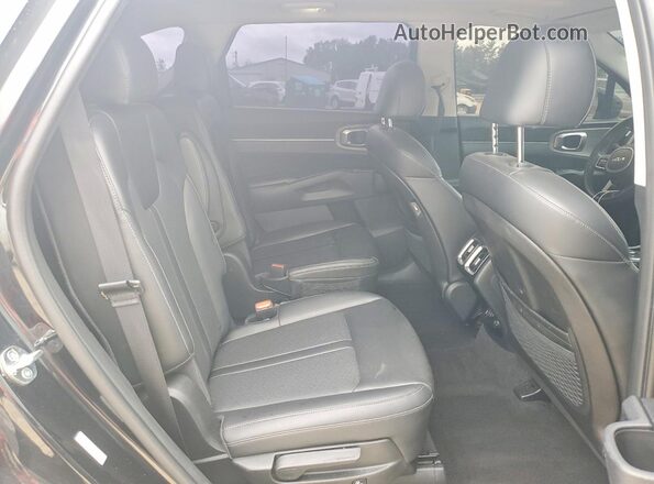 5XYRH4LF3PG220812 2023 KIA SORENTO Black Widok wnętrza z tyłu