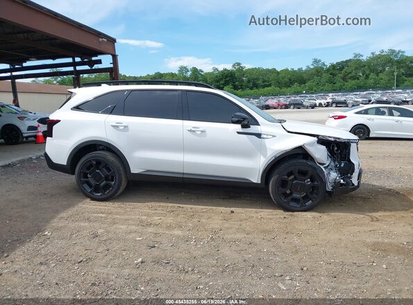 5XYRHDJF2TG453836 2026 KIA SORENTO White Widok wnętrza z tyłu