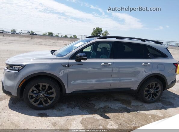 5XYRHDLF0NG152028 2022 KIA SORENTO Gray 360 interior view