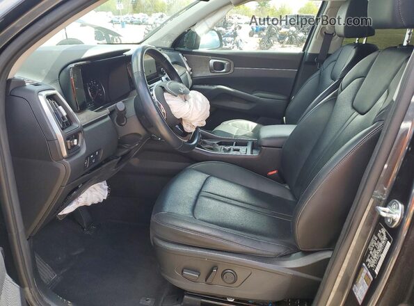 5XYRHDLF3PG190016 2023 KIA SORENTO Charcoal Вид салону спереду